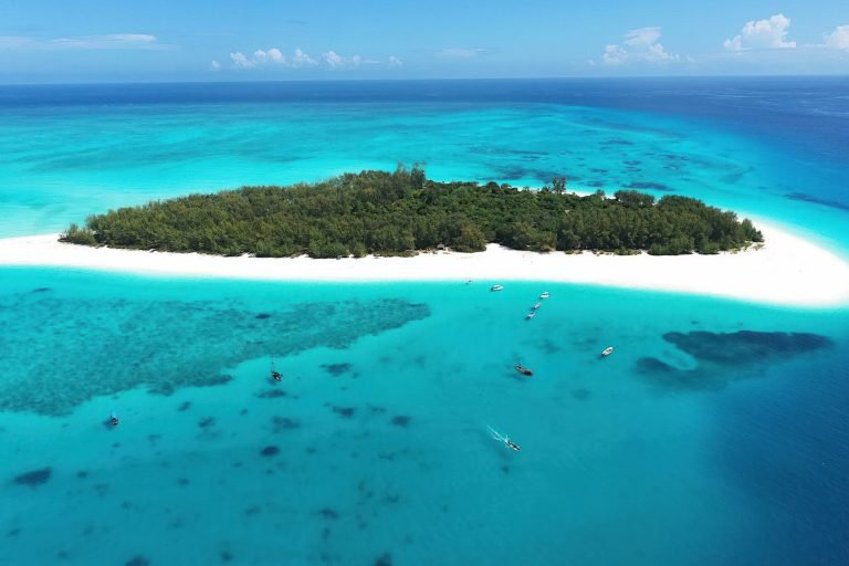 Stunning-landscapes-and-clear-waters-of-Mnemba-Island