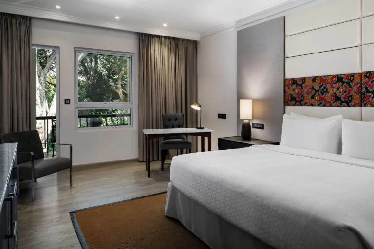 jrofp-dulexe-guestroom-3407-hor-clsc