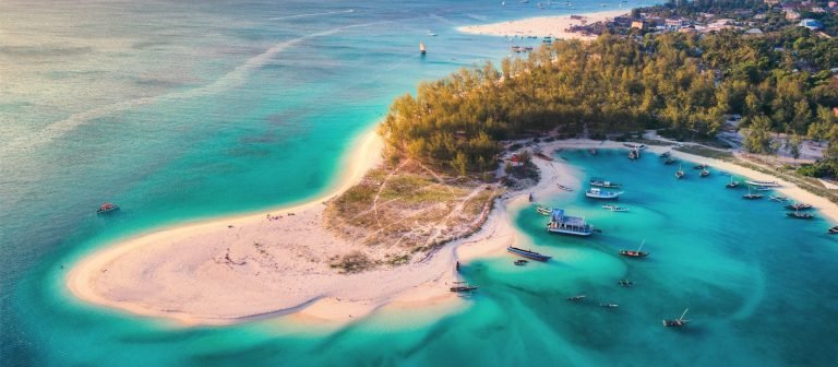 header-zanzibar-holidays-luxury-holidays-1-3-1600x700