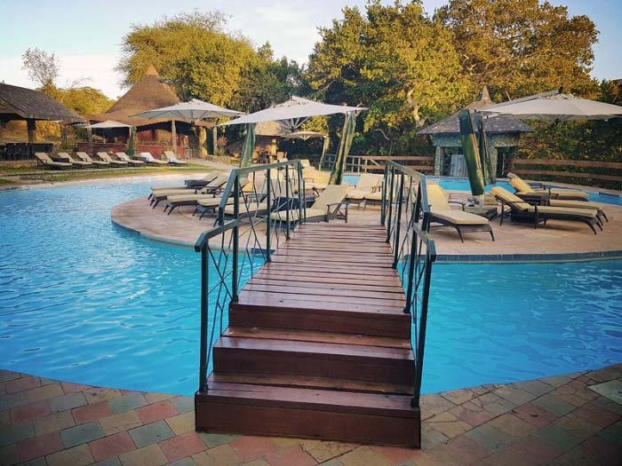 tarangire-sopa-lodge-pool-closer-look (1)