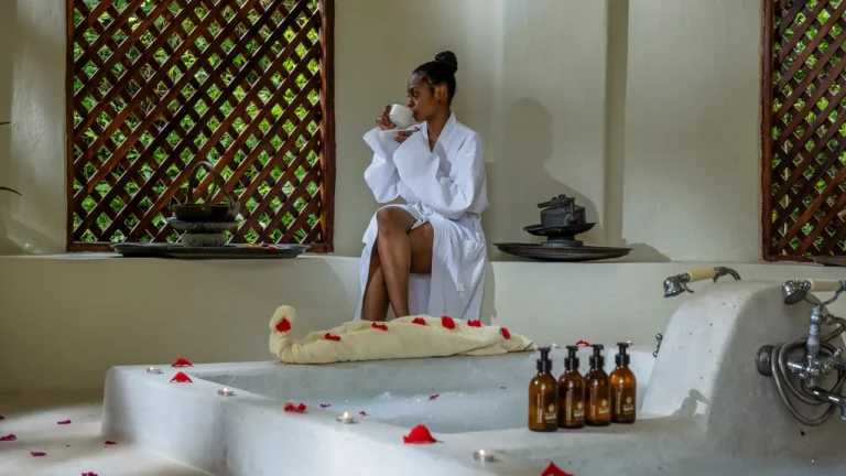 kilindi-zanzibar-galleryguestrelaxingspa_4x5