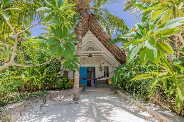 Fun-Beach-4-cabin