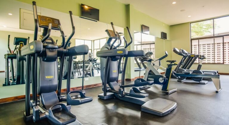 IM_KE_NAI_Tamarind-Tree-Hotel_Gym-scaled
