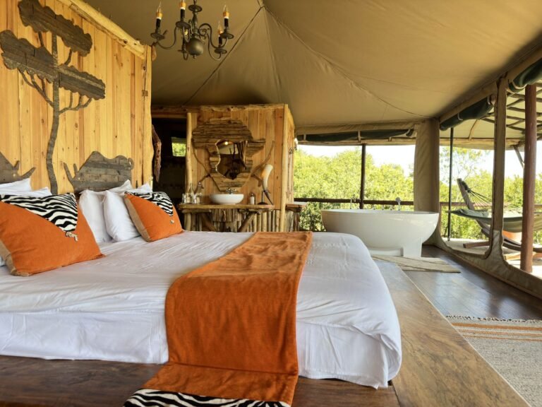 IM_KE_ABE_Rhino-Watch-Safari-Lodge-Senator-tent_bedroom