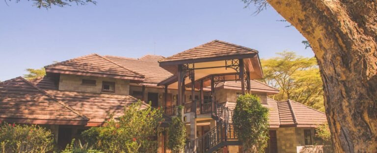 Lake-Naivasha-Simba-Lodge_From-outside-1960x800