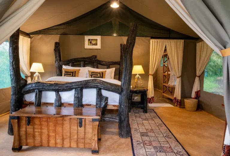 deluxe-tent-interior